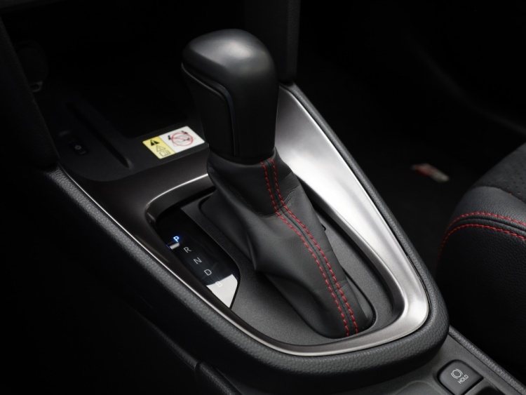 Toyota Yaris Cross 1.5 Hybrid GR Sport | Panoramadak | JBL Audio | Head-Up