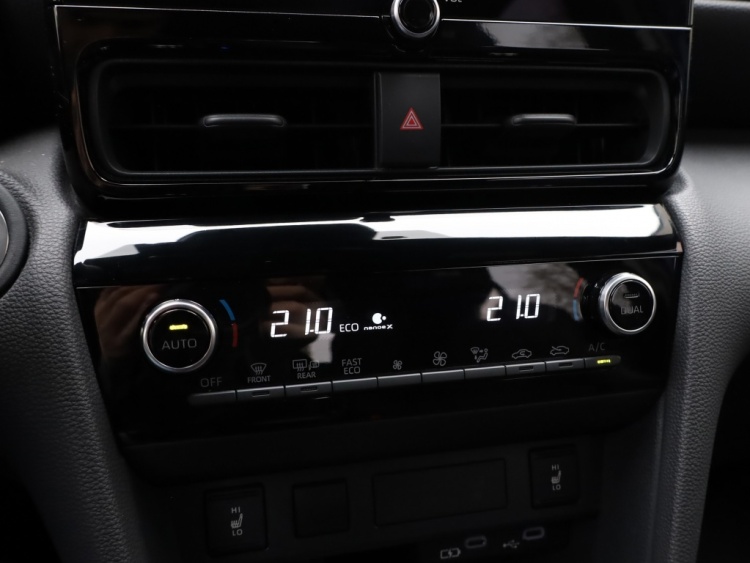 Toyota Yaris Cross 1.5 Hyb 130 GR SPORT | Head Up | Leder/Alcantara | Dodehoek