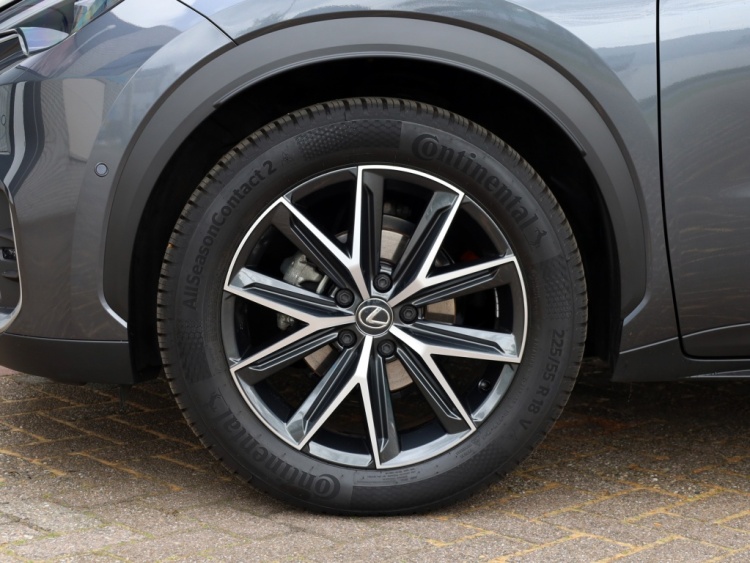 Lexus LBX Cool 2WD | Advanced Pack | Mark Levinson | 360 Camera