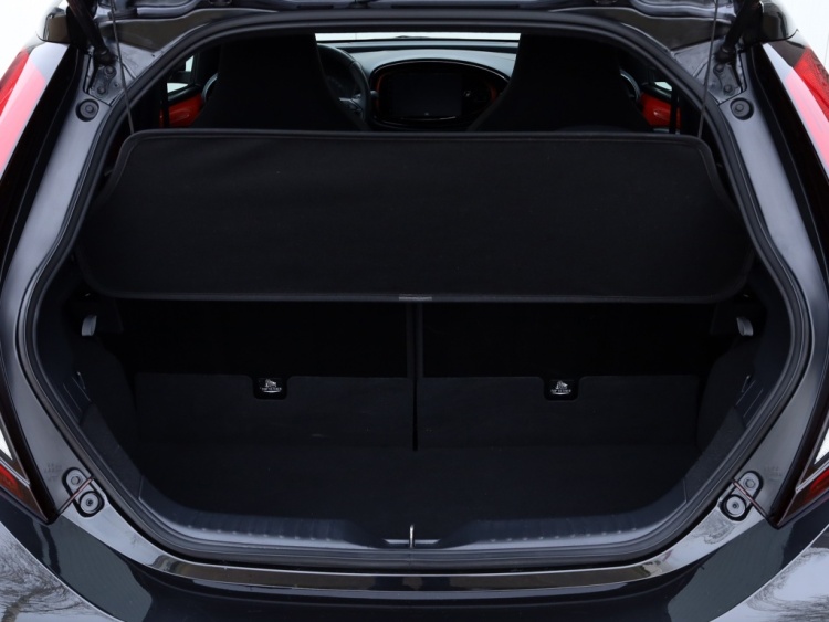 Toyota Aygo X 1.0 VVT-i MT Envy | JBL | Clima | NL-auto