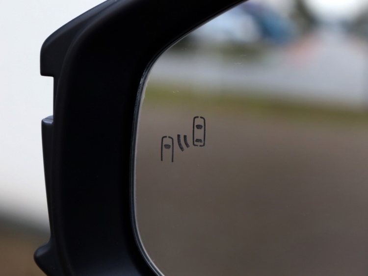 Toyota C-HR 2.0 Hybrid 200 Executive | JBL | Half Leder | El Achterklep