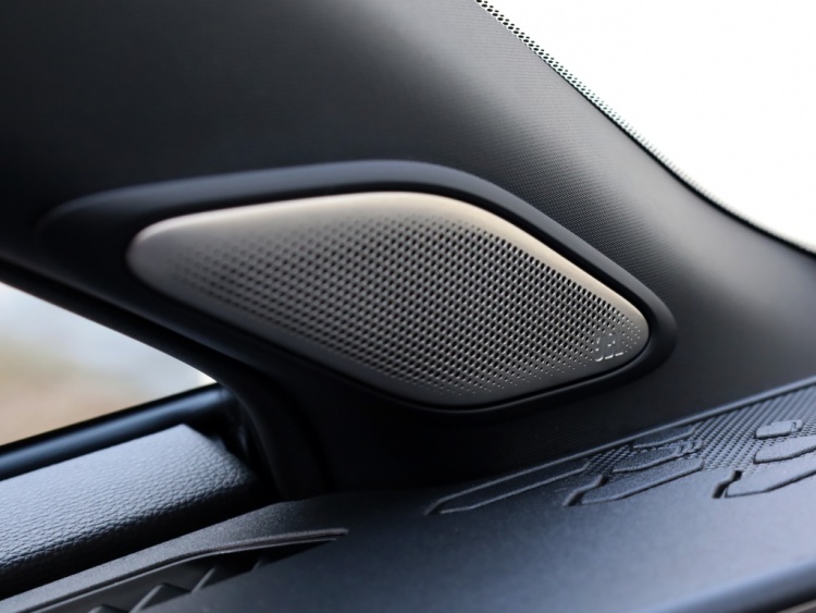 Toyota C-HR 2.0 Hybrid 200 Executive | JBL | Half Leder | El. Achterklep