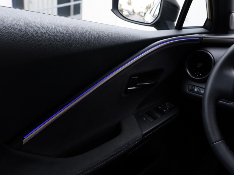 Toyota C-HR 2.0 Hybrid 200 Executive | JBL | Half Leder | El. Achterklep