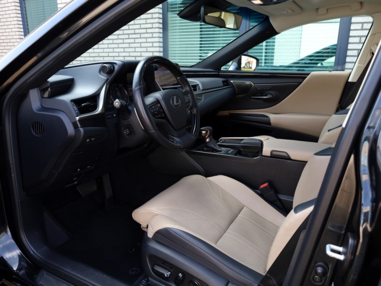 Lexus ES 300h President Line | Mark Levinson | Stoelventilatie | 360 Came