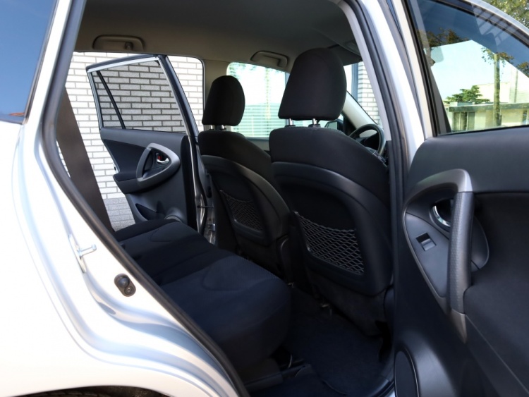 Toyota RAV4 2.0 VVTi Dynamic 4WD | 2000 kg trekgewicht | Clima | Trekhaak