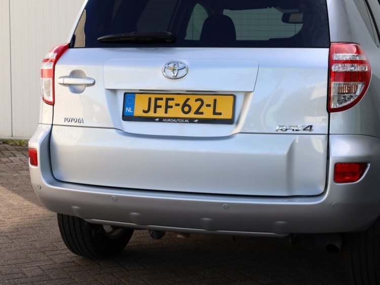 Toyota RAV4 2.0 VVTi Dynamic 4WD | 2000 kg trekgewicht | Clima | Trekhaak