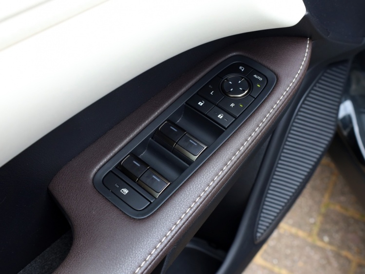 Lexus RX 450h+President Line