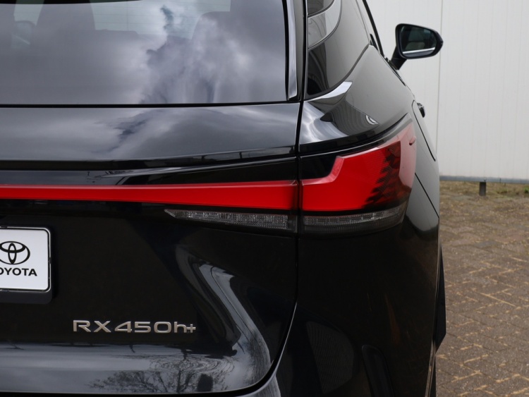 Lexus RX 450h+President Line