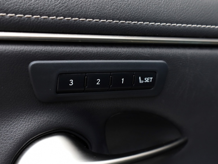 Lexus ES 300h F Sport Line | 360 Camera | Premium Navi | Dodehoek