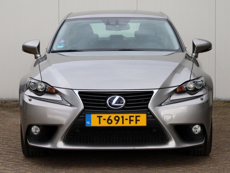 Lexus IS 300h Luxury Line | Mark Levinson | Stoelventilatie | Full LED