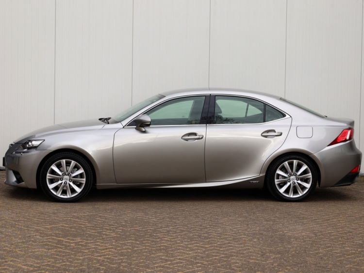 Lexus IS 300h Luxury Line | Mark Levinson | Stoelventilatie | Full LED