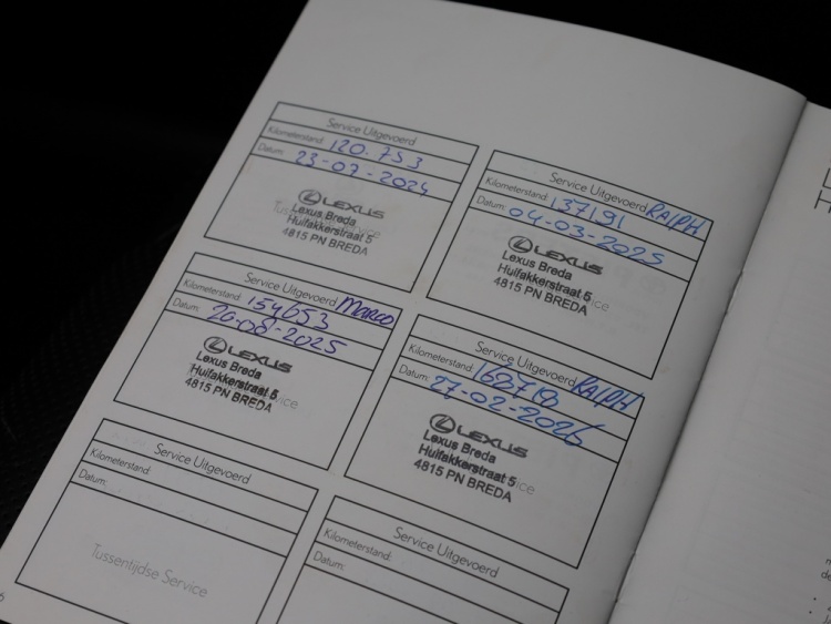 Lexus IS 300h Luxury Line | Mark Levinson | Stoelventilatie | Full LED