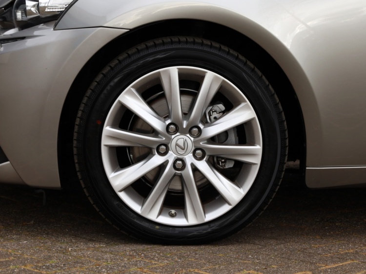 Lexus IS 300h Luxury Line | Mark Levinson | Stoelventilatie | Full LED