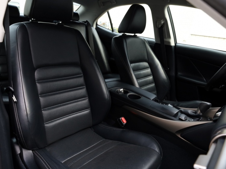 Lexus IS 300h Luxury Line | Mark Levinson | Stoelventilatie | Full LED