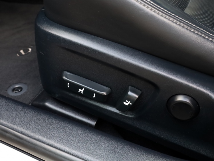 Lexus IS 300h Luxury Line | Mark Levinson | Stoelventilatie | Full LED