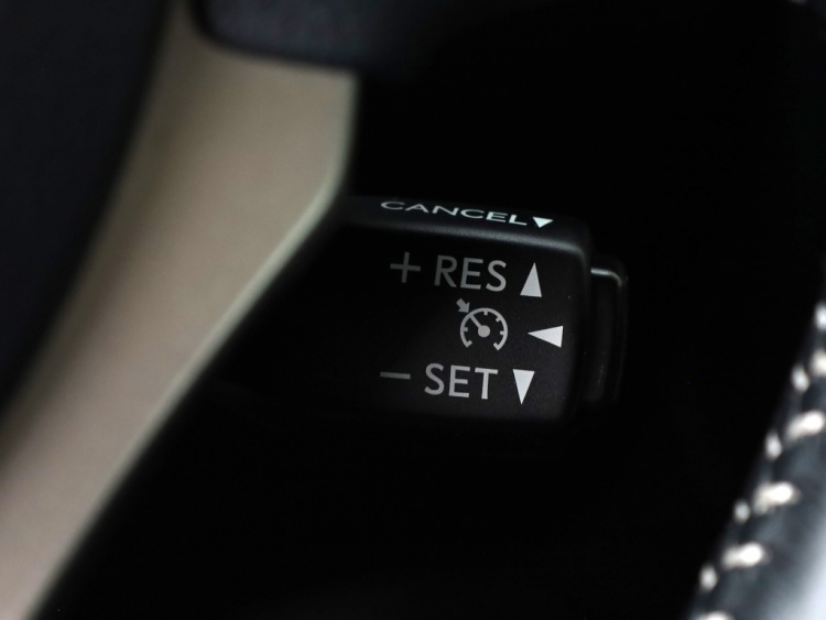 Lexus IS 300h Luxury Line | Mark Levinson | Stoelventilatie | Full LED