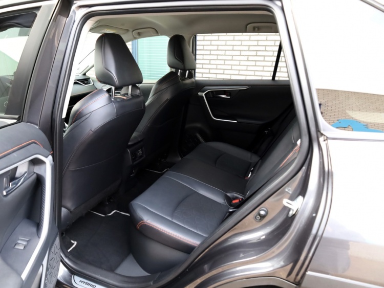 Toyota RAV4 2.5 Hybrid AWD Adventure | JBL Audio | El. Achterklep | Leder