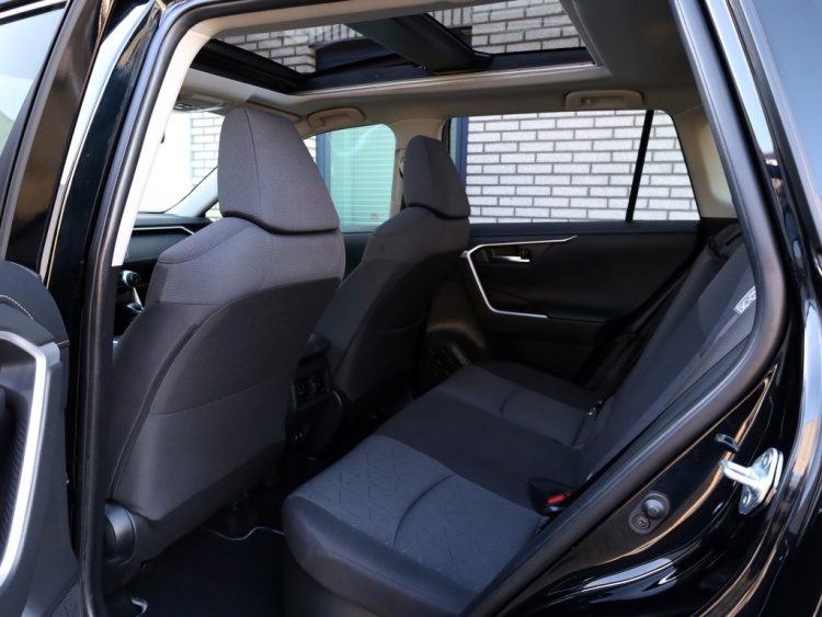 Toyota RAV4 2.5 Hybrid AWD Dynamic | Panoramadak | Winter Pack | Dodehoek