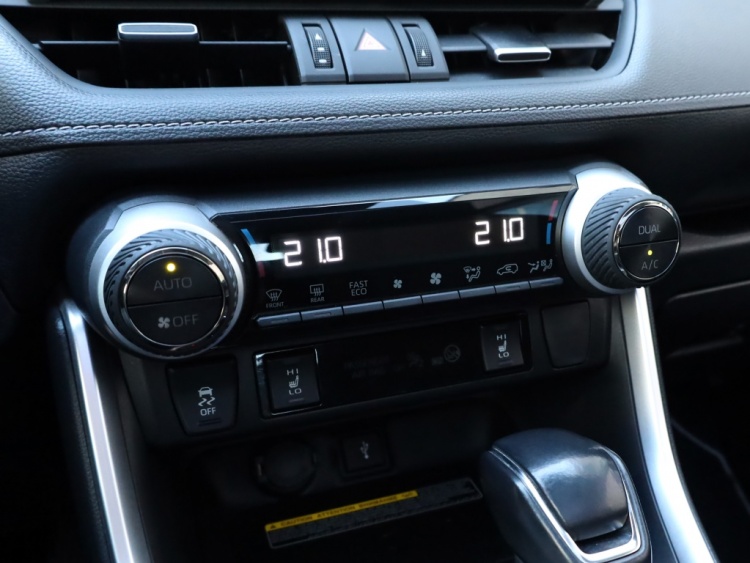 Toyota RAV4 2.5 Hybrid AWD Dynamic | Panoramadak | Winter Pack | Dodehoek