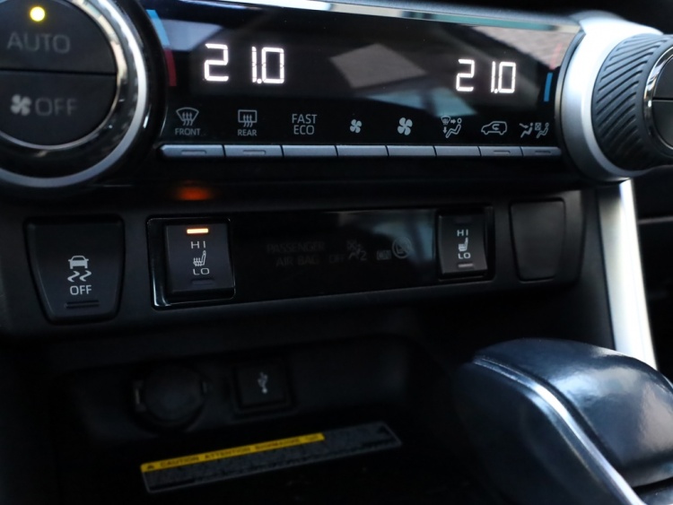 Toyota RAV4 2.5 Hybrid AWD Dynamic | Panoramadak | Winter Pack | Dodehoek