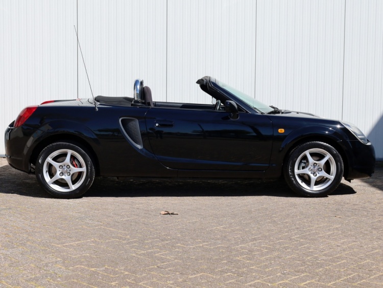 Toyota MR2 1.8-16v VVT-i | Nieuwe soft top