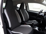 Toyota Aygo 1.0 VVT-i x-play | NAP | Airco | Multimedia