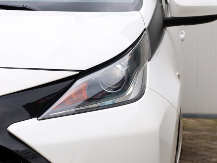 Toyota Aygo 1.0 VVT-i x-play | NAP | Airco | Multimedia