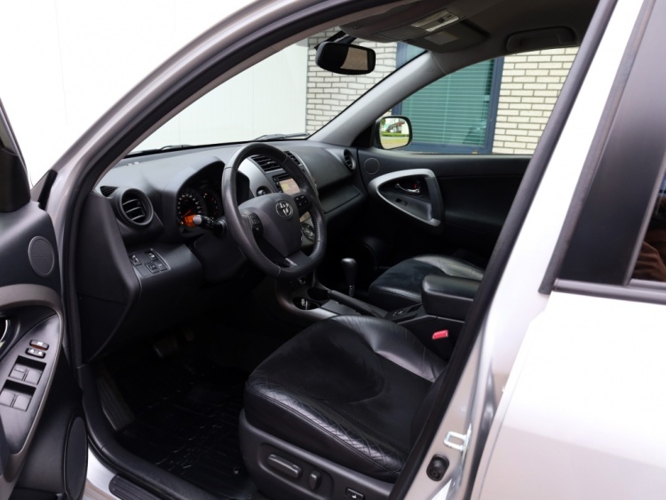 Toyota RAV4 2.0 VVTi Executive Business Automaat | Leder/Alcantara | Trekhaa