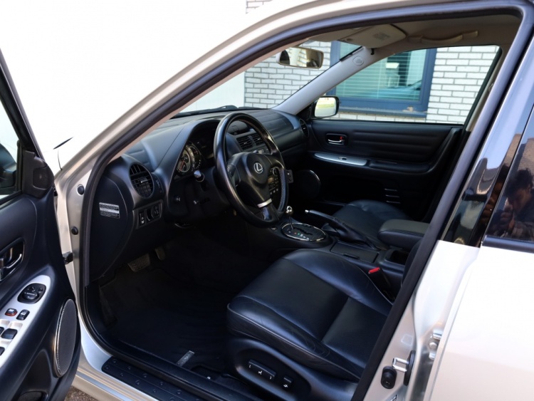 Lexus IS 200 Executive | Leder | Stoelverwarming | Clima