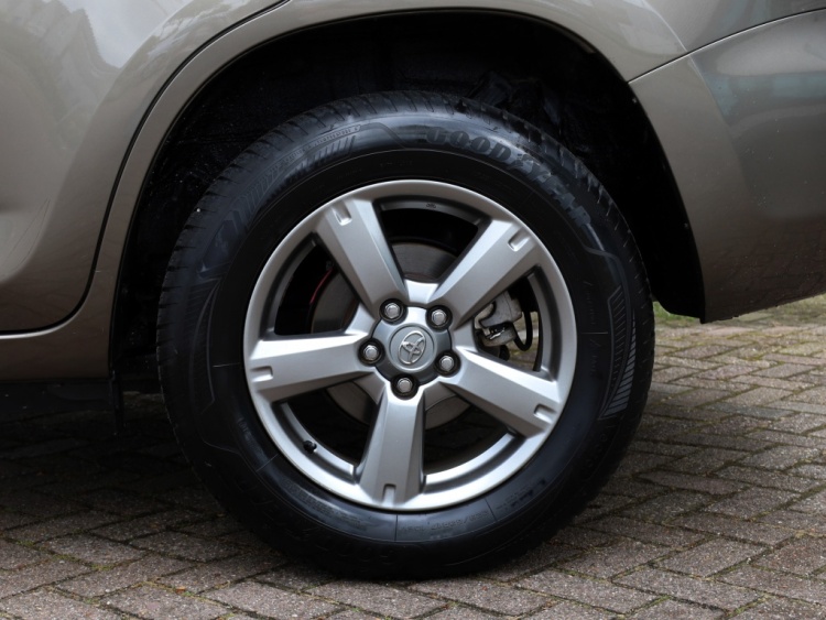 Toyota RAV4 2.0 VVTi Executive Business | Leder/Alcantara | Stoelverwarming