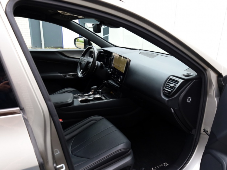 Lexus NX 450h+ AWD F Sport Line | 360 Camera | Stoelventilatie | Trekhaak