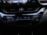 Toyota C-HR 1.8 Hybrid Bi-Tone | Stoelverwarming | Camera | Keyless