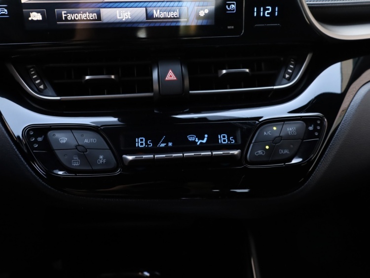 Toyota C-HR 1.8 Hybrid Bi-Tone | Stoelverwarming | Camera | Keyless