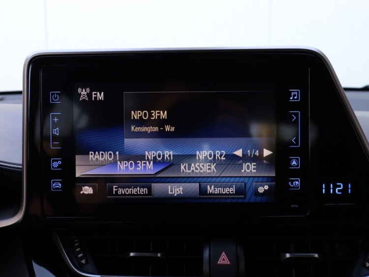 Toyota C-HR 1.8 Hybrid Bi-Tone | Stoelverwarming | Camera | Keyless