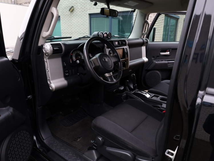 Toyota FJ Cruiser | Lier | LED Koplampen | Apple Carplay/Android Auto