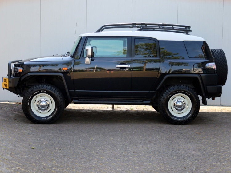 Toyota FJ Cruiser | Lier | LED Koplampen | Apple Carplay/Android Auto