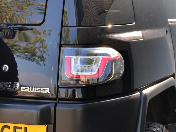 Toyota FJ Cruiser | Lier | LED Koplampen | Apple Carplay/Android Auto