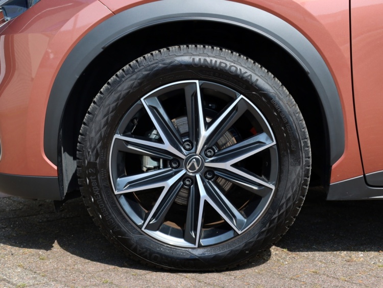 Lexus LBX Cool 2WD | Leder/Alcantara | Memory Seat | Dodehoek