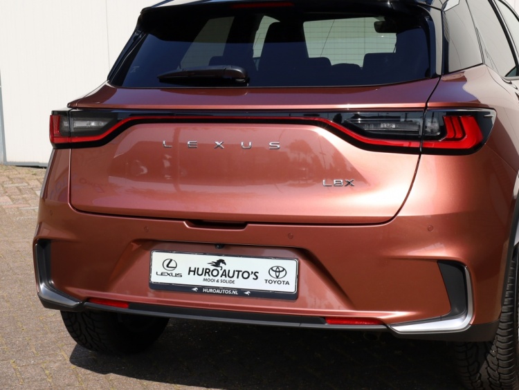 Lexus LBX Cool 2WD | Leder/Alcantara | Memory Seat | Dodehoek