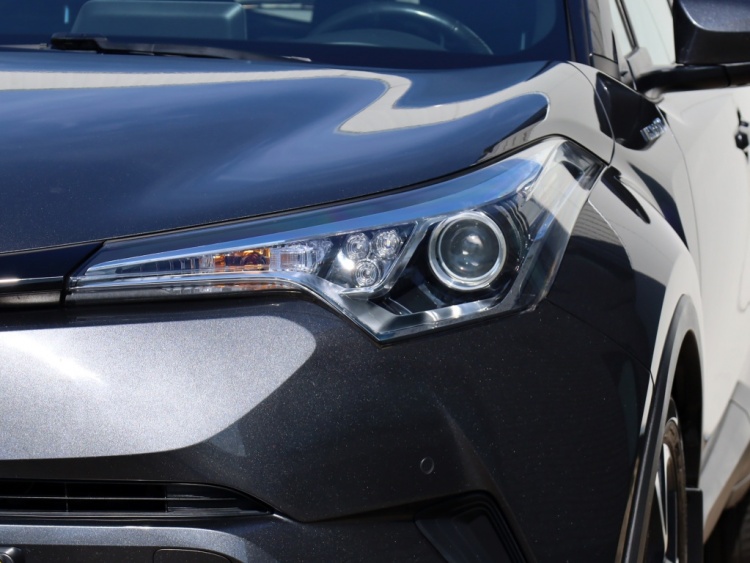 Toyota C-HR 1.8 Hybrid Style | Park-Assist | Stuurwielverwarming | Trekhaak