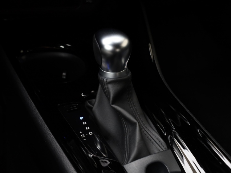 Toyota C-HR 2.0 Hybrid Bi-Tone | Full LED | Park-Assist | Trekhaak
