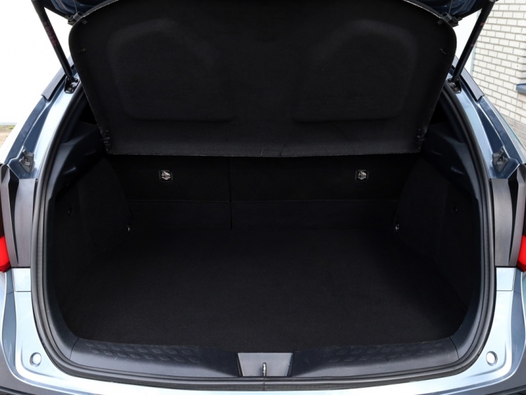 Toyota C-HR 2.0 Hybrid Bi-Tone | Full LED | Park-Assist | Trekhaak