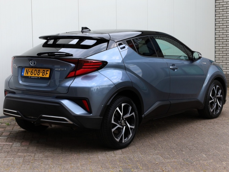 Toyota C-HR 2.0 Hybrid Bi-Tone | Full LED | Park-Assist | Trekhaak