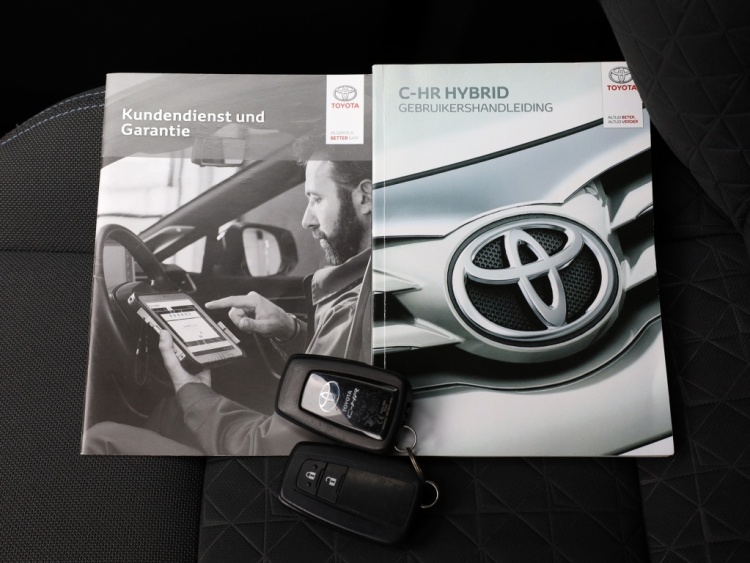Toyota C-HR 2.0 Hybrid Bi-Tone | Full LED | Park-Assist | Trekhaak