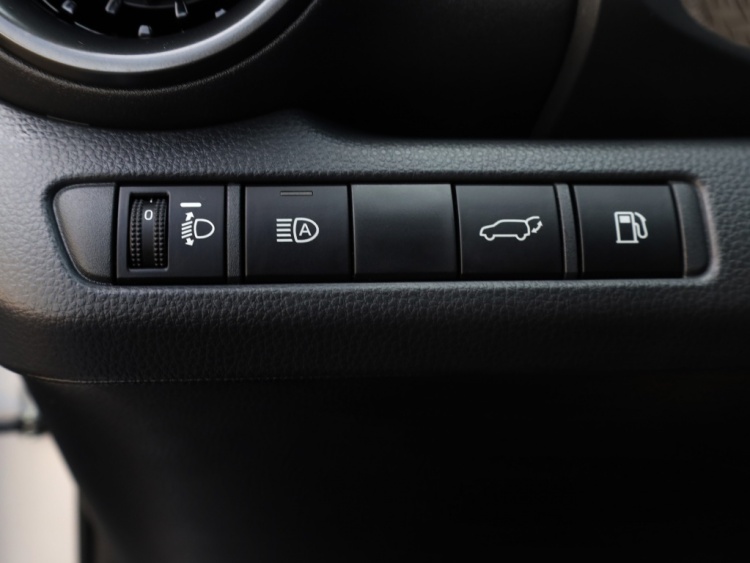Toyota C-HR 2.0 Hybrid 200 Dynamic | Stuurverwarming | Trekhaak | El. Achter