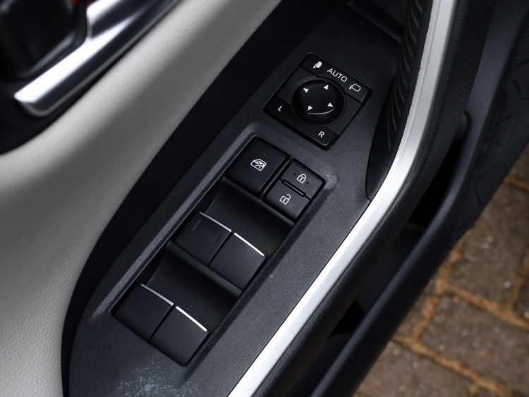 Toyota RAV4 2.5 Hybrid AWD Executive | JBL | 360 Camera | Leder