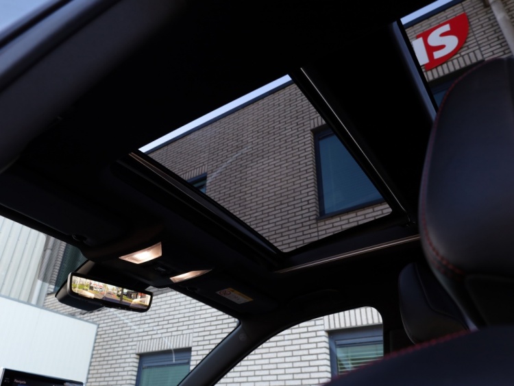 Toyota RAV4 2.5 Plug-in Hybrid Bi-Tone+ | Panoramadak | Stoelventilatie | JB