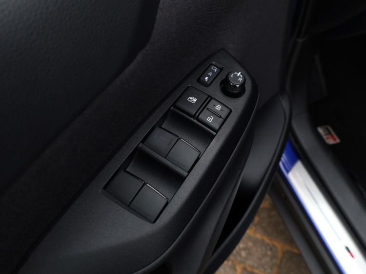 Toyota Yaris Cross 1.5 Hyb 130 GR SPORT | Head Up | Leder/Alcantara | Dodehoek