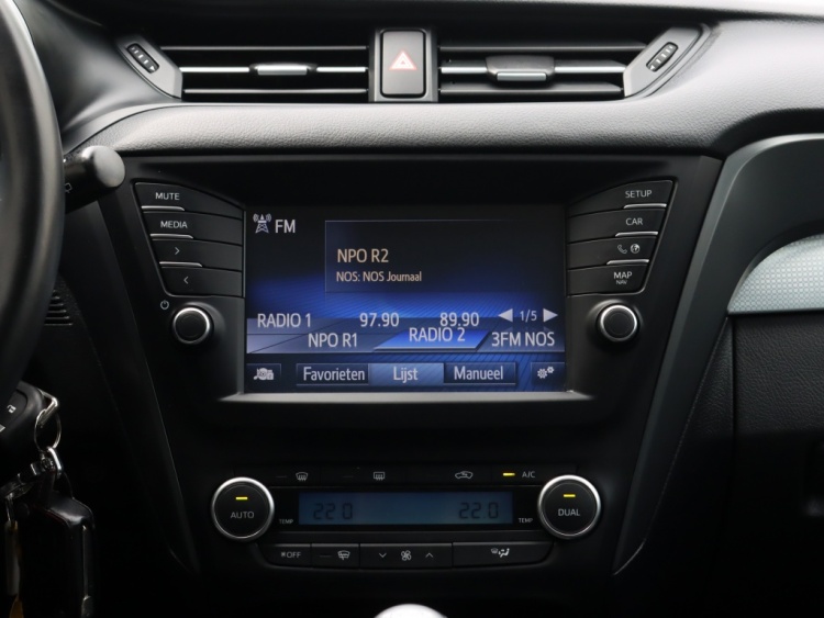 Toyota Avensis Touring Sports 1.8 VVT-i Lease Pro | Panoramadak | Stoelverwarming | Camera