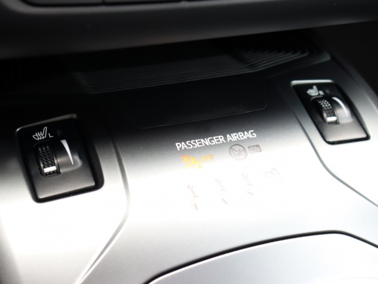 Toyota Avensis Touring Sports 1.8 VVT-i Lease Pro | Panoramadak | Stoelverwarming | Camera